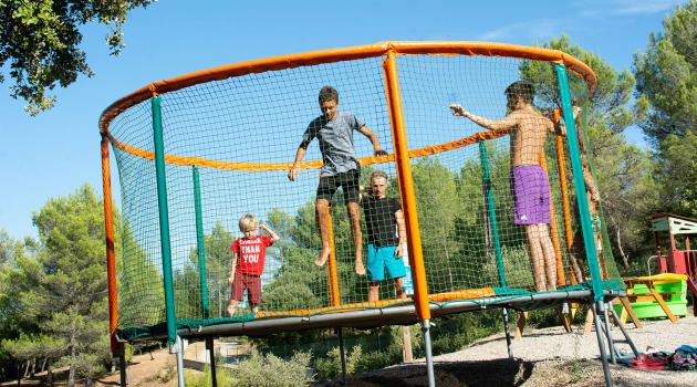 trampoline camping la cigaliere